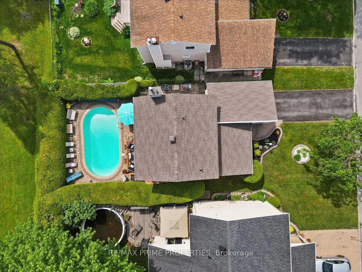 Photo 41 of 1085 Chateau Crescent, Ottawa, Orleans Wood — HOMEH