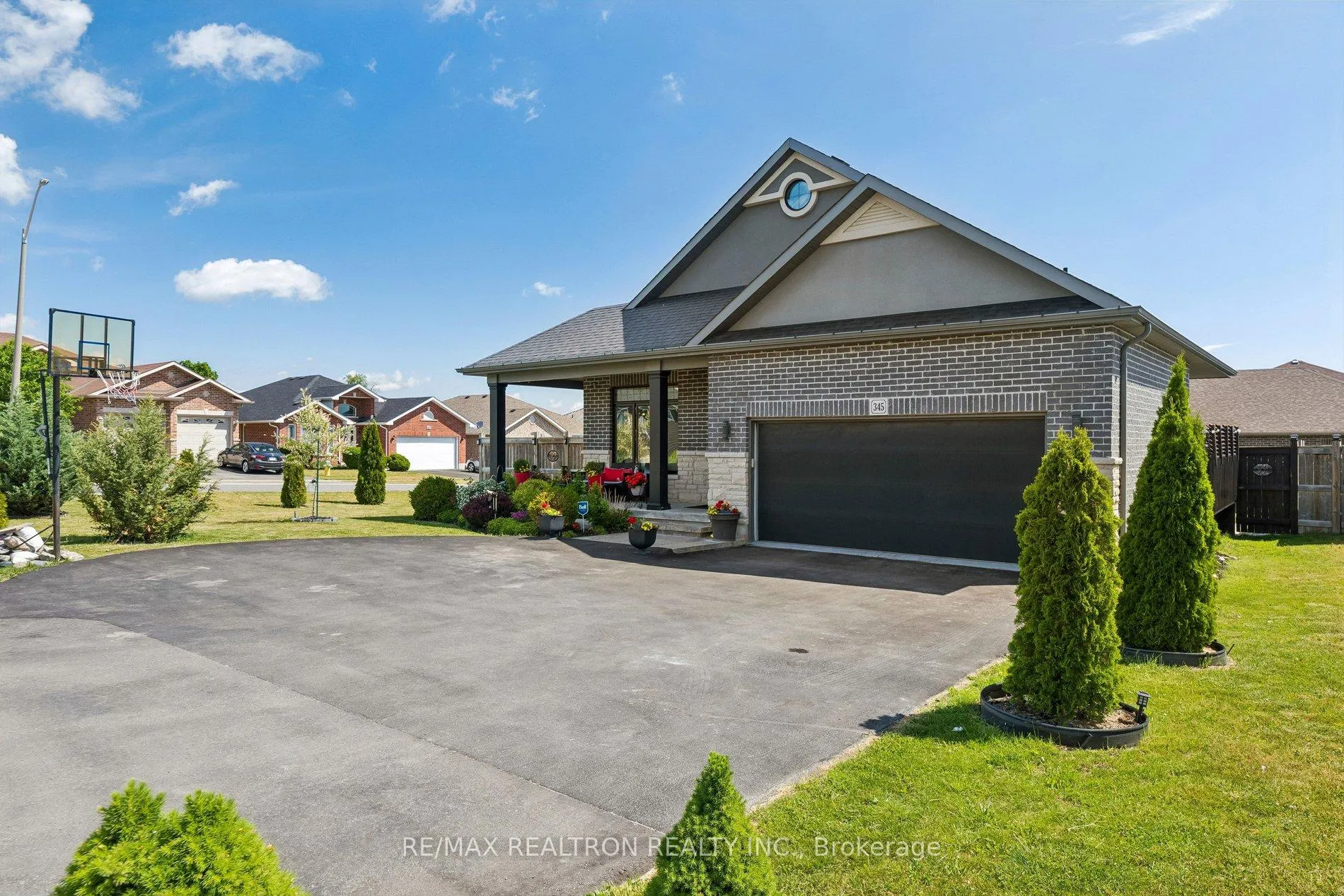 Photo 2 of 345 Farnham Road, Belleville, Thurlow Ward — HOMEH