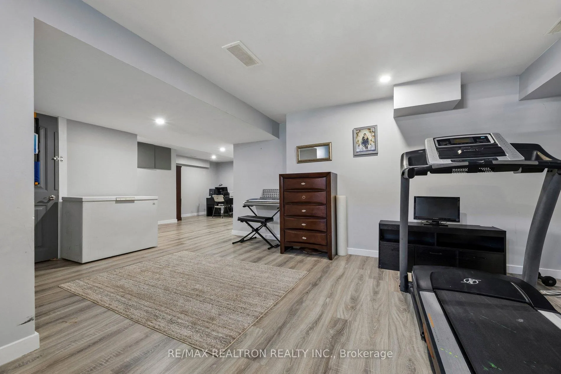 Photo 30 of 345 Farnham Road, Belleville, Thurlow Ward — HOMEH