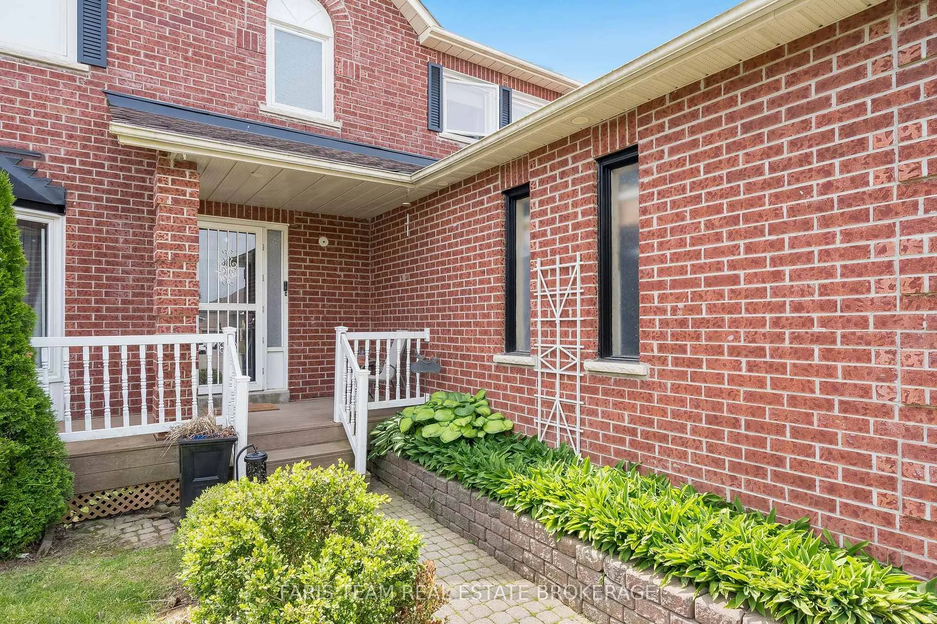 Photo 4 of 24 Shortreed Court, Barrie, West Bayfield — HOMEH
