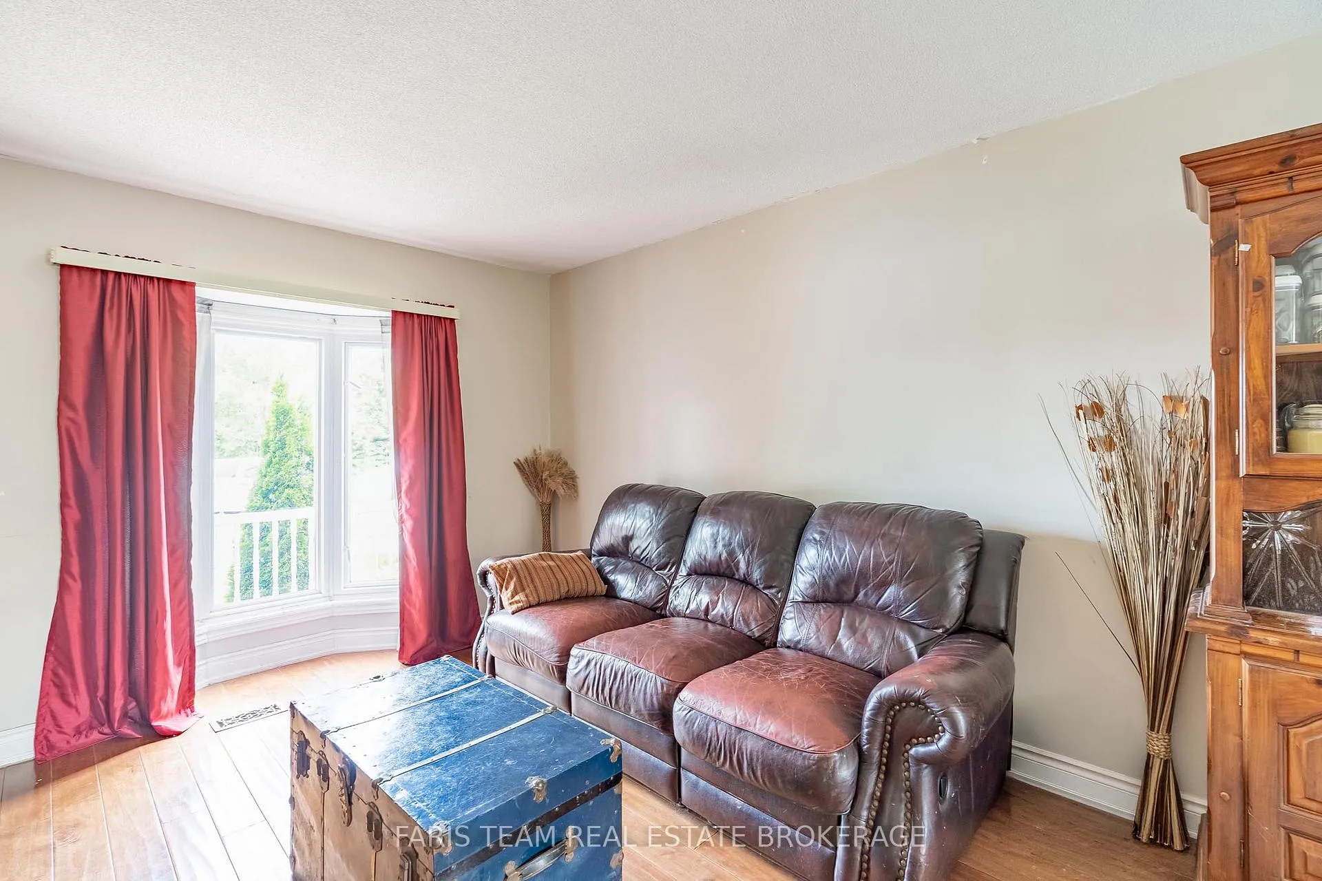 Photo 9 of 24 Shortreed Court, Barrie, West Bayfield — HOMEH