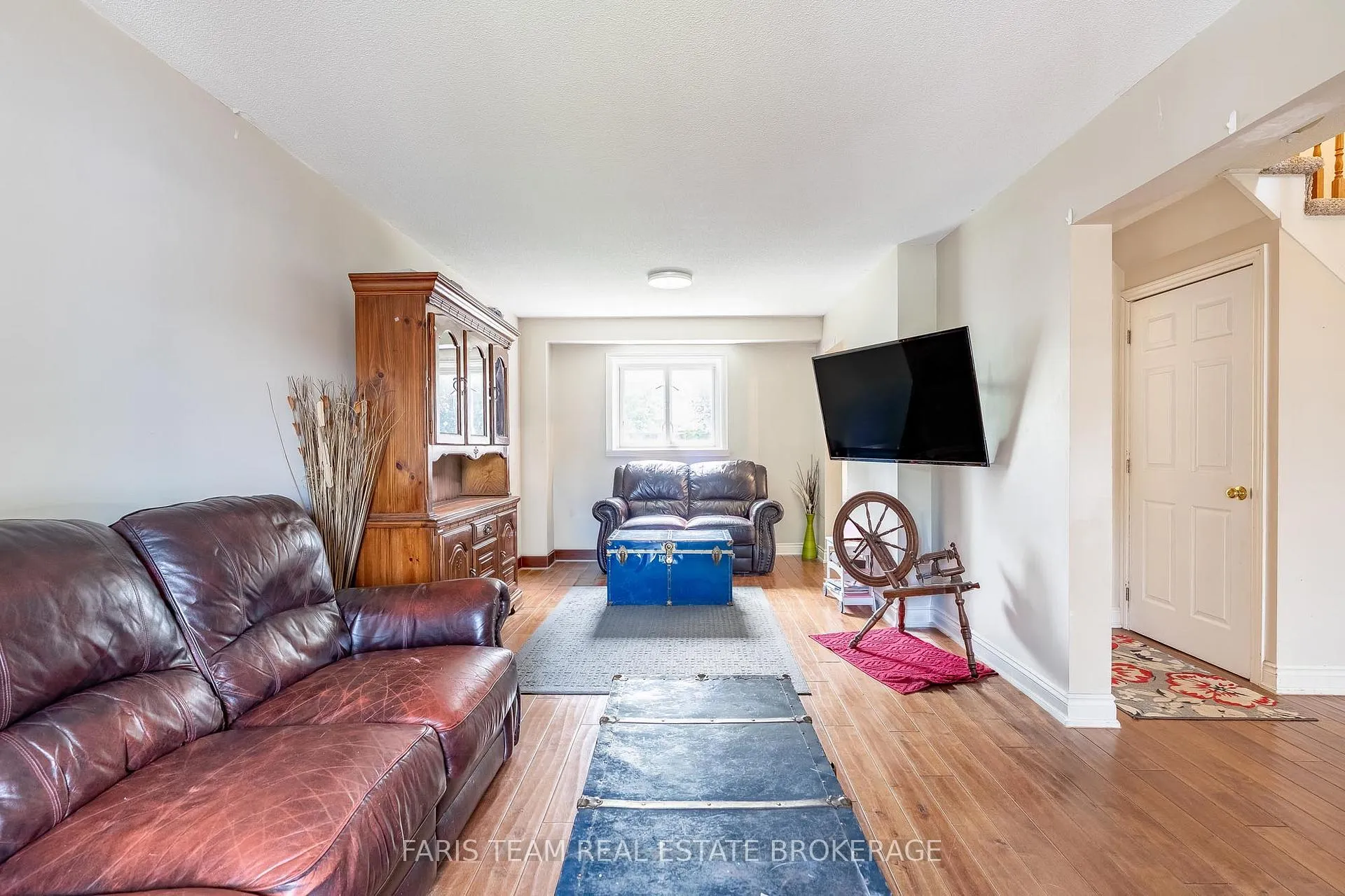 Photo 10 of 24 Shortreed Court, Barrie, West Bayfield — HOMEH