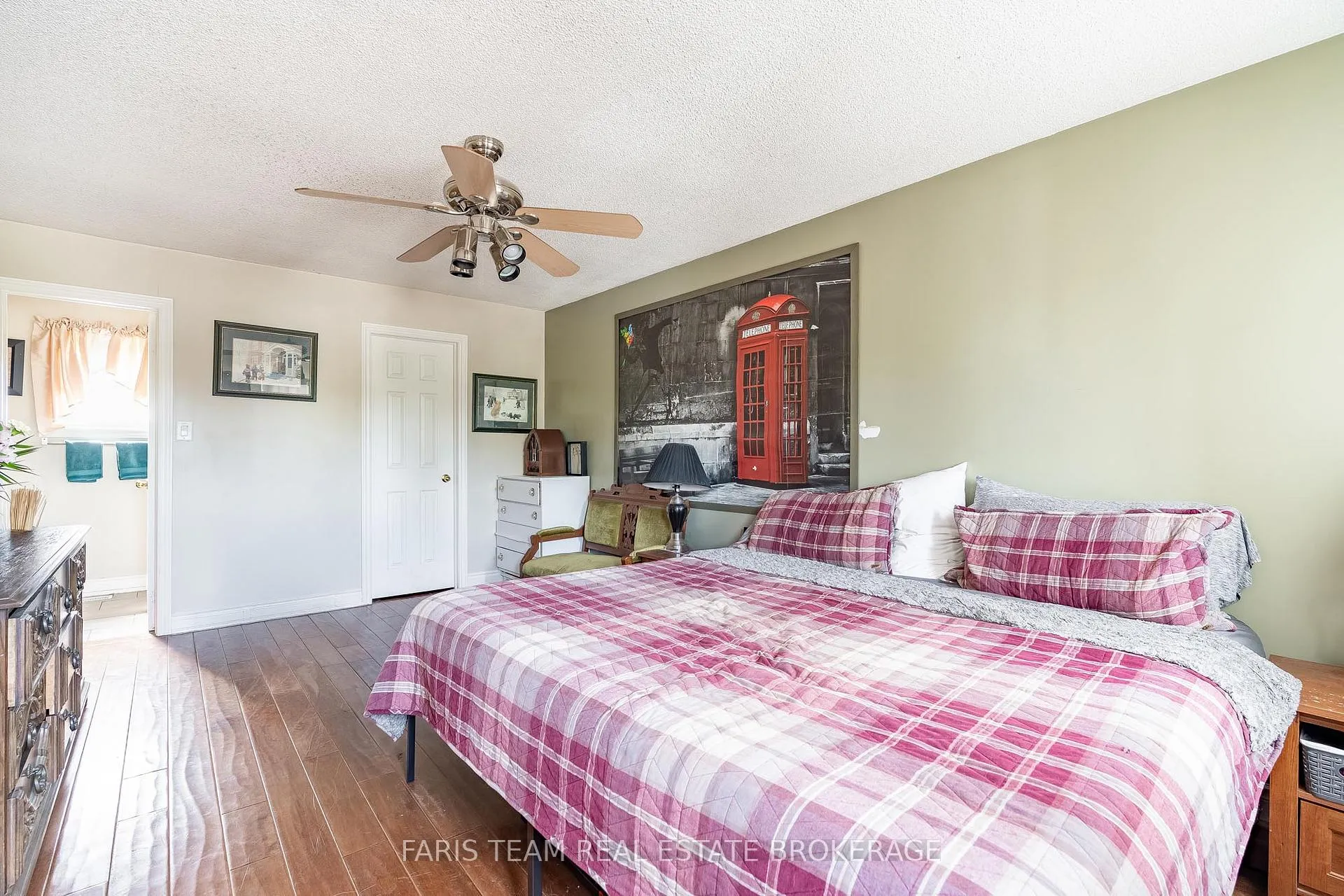 Photo 13 of 24 Shortreed Court, Barrie, West Bayfield — HOMEH