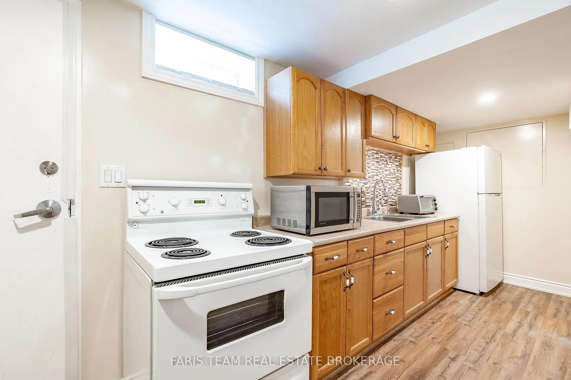 Photo 21 of 24 Shortreed Court, Barrie, West Bayfield — HOMEH