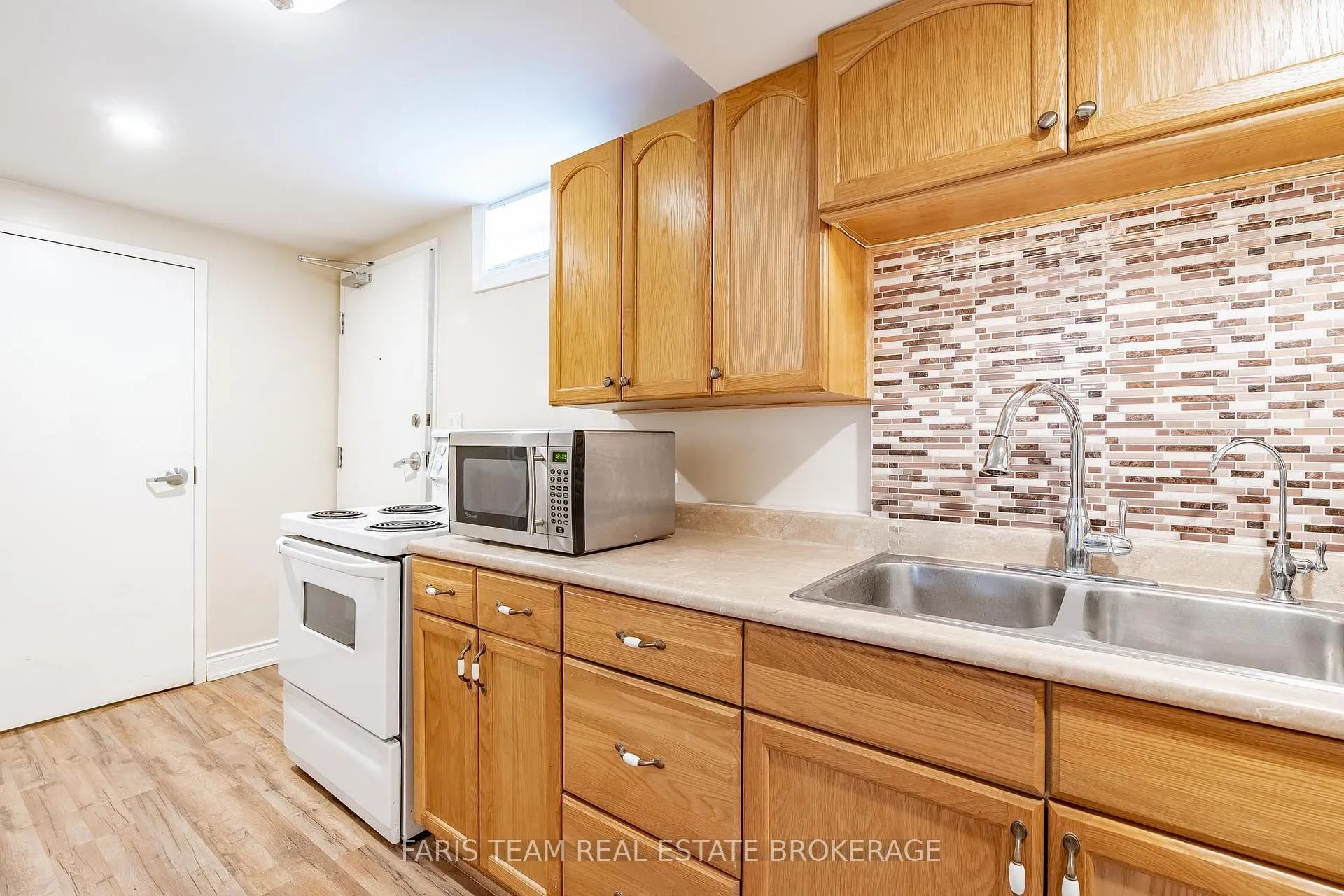 Photo 22 of 24 Shortreed Court, Barrie, West Bayfield — HOMEH