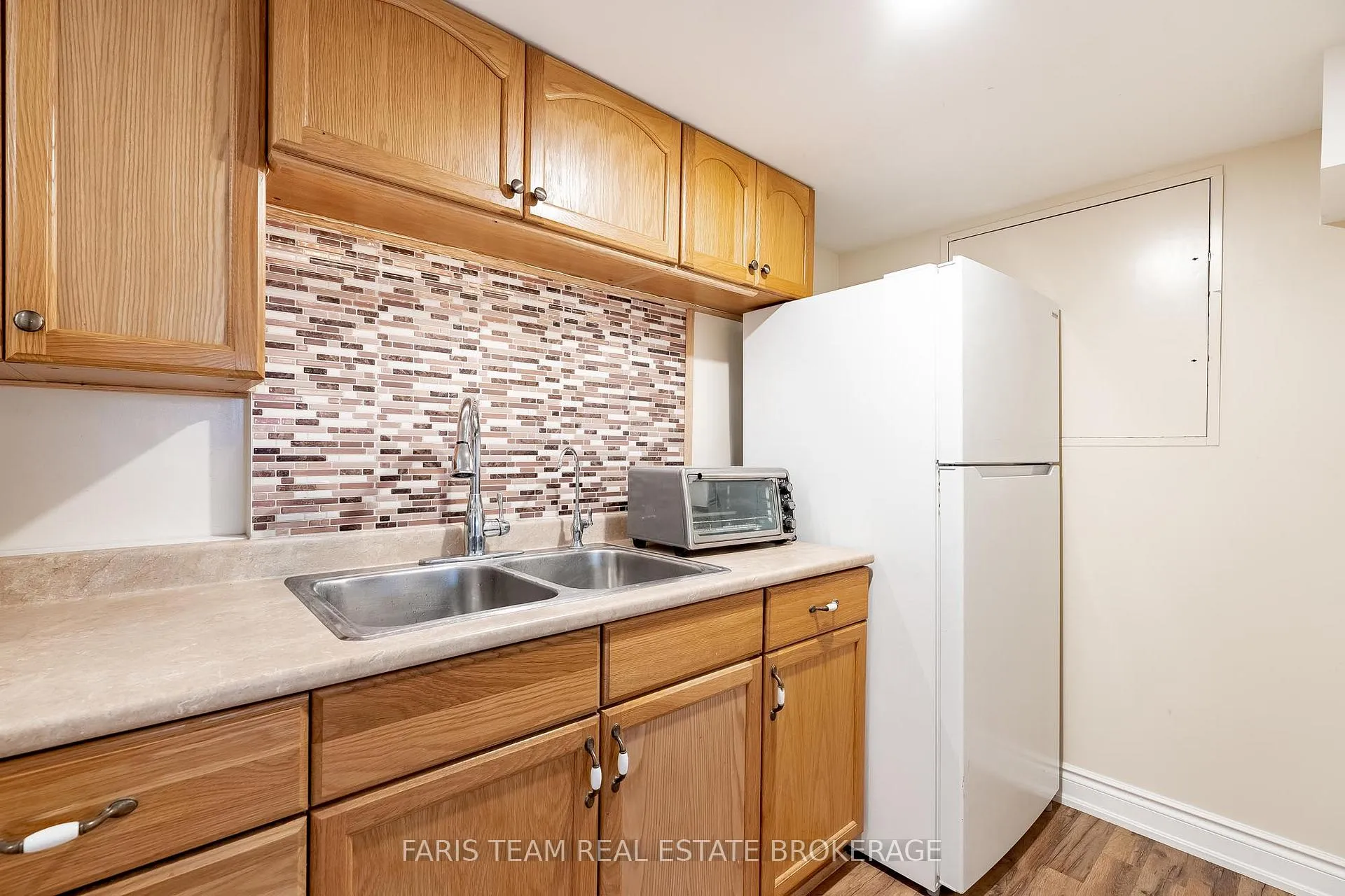 Photo 23 of 24 Shortreed Court, Barrie, West Bayfield — HOMEH