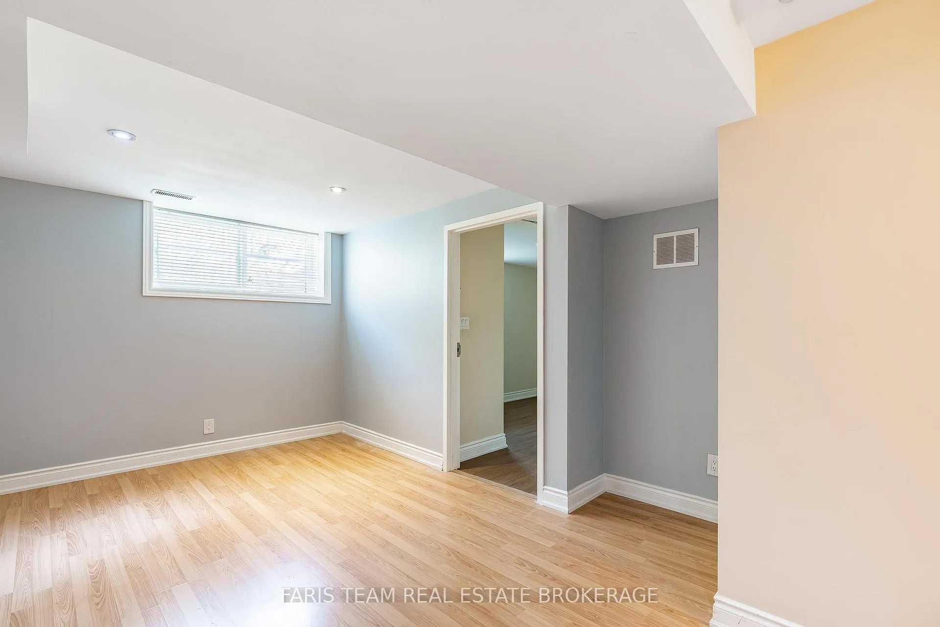 Photo 25 of 24 Shortreed Court, Barrie, West Bayfield — HOMEH