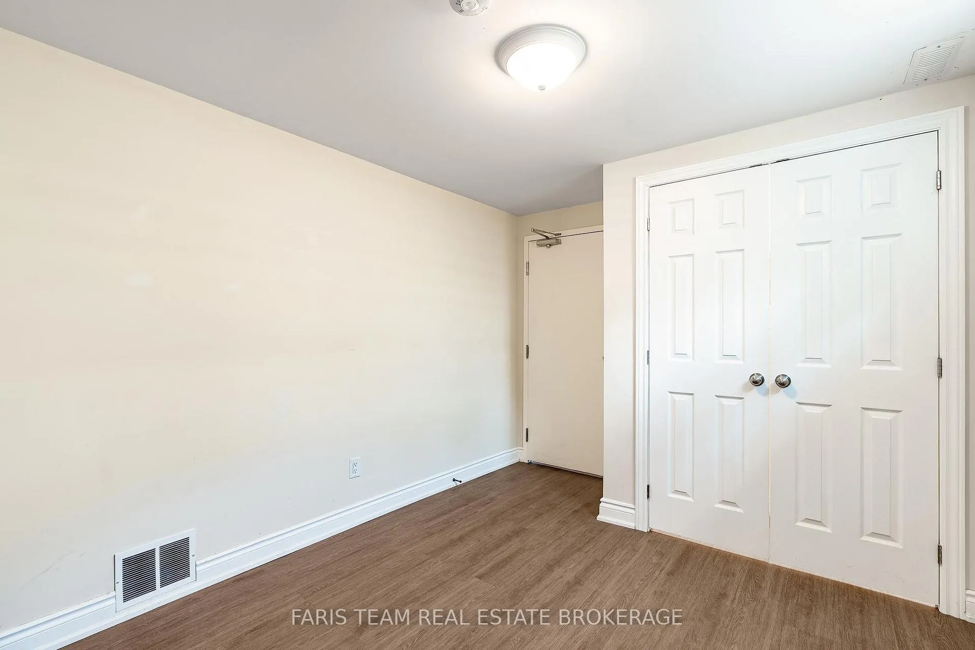 Photo 30 of 24 Shortreed Court, Barrie, West Bayfield — HOMEH
