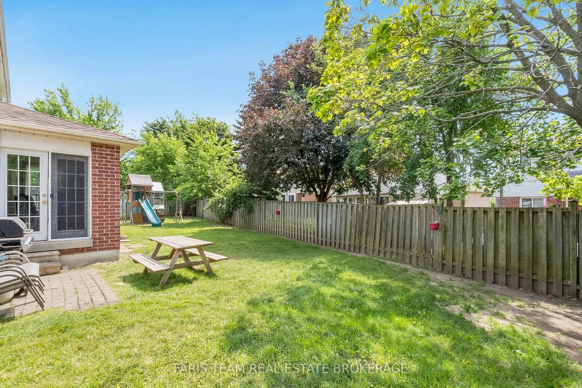 Photo 31 of 24 Shortreed Court, Barrie, West Bayfield — HOMEH