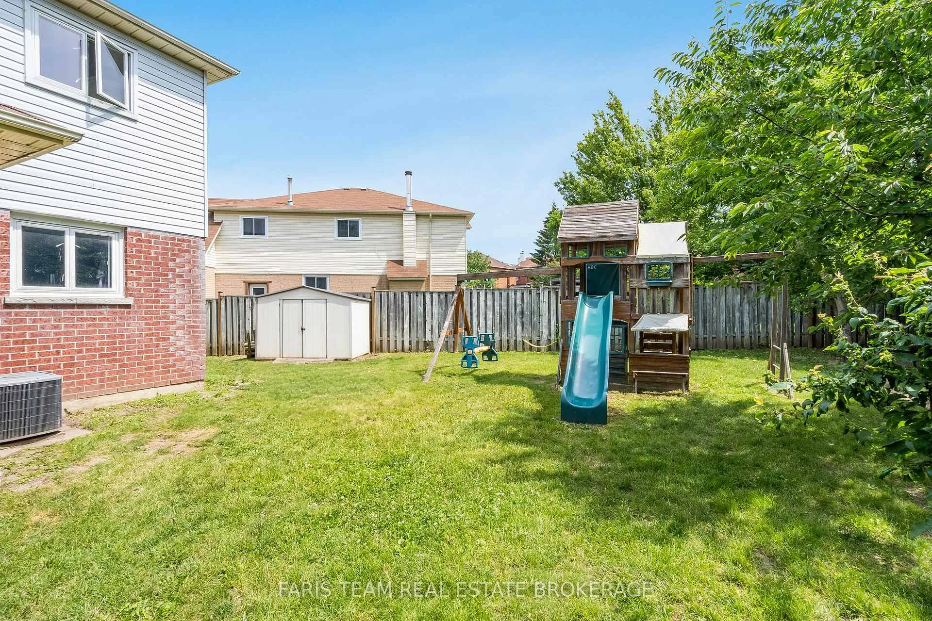 Photo 33 of 24 Shortreed Court, Barrie, West Bayfield — HOMEH