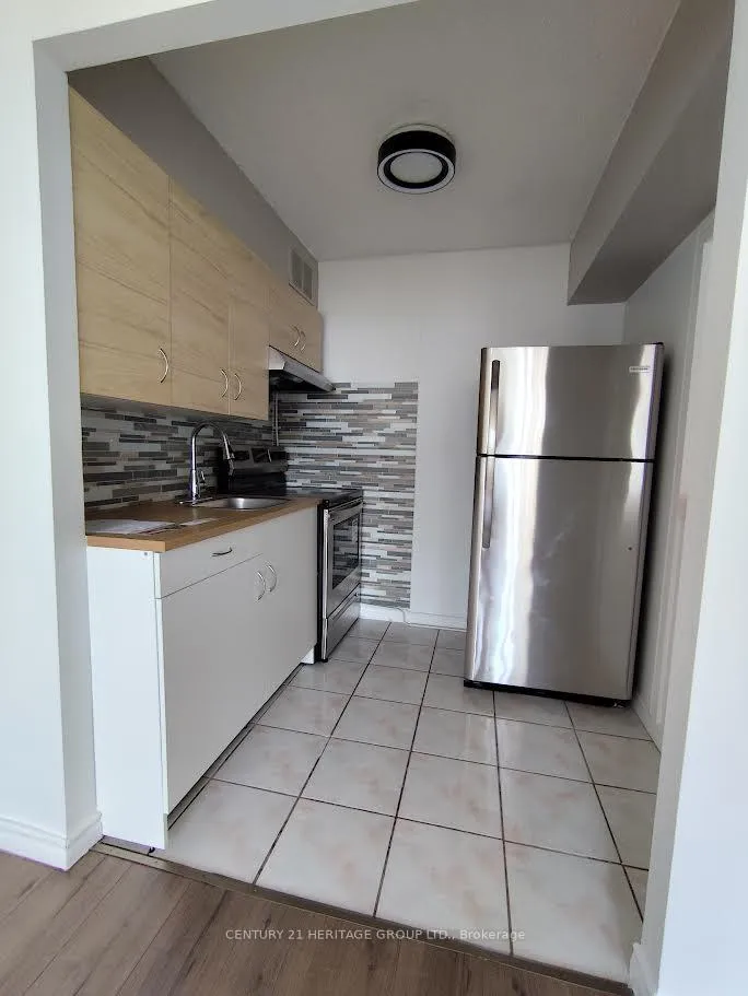 Photo 10 of Unit 612, 100 Lotherton Pathway, North York, Yorkdale-Glen Park — HOMEH