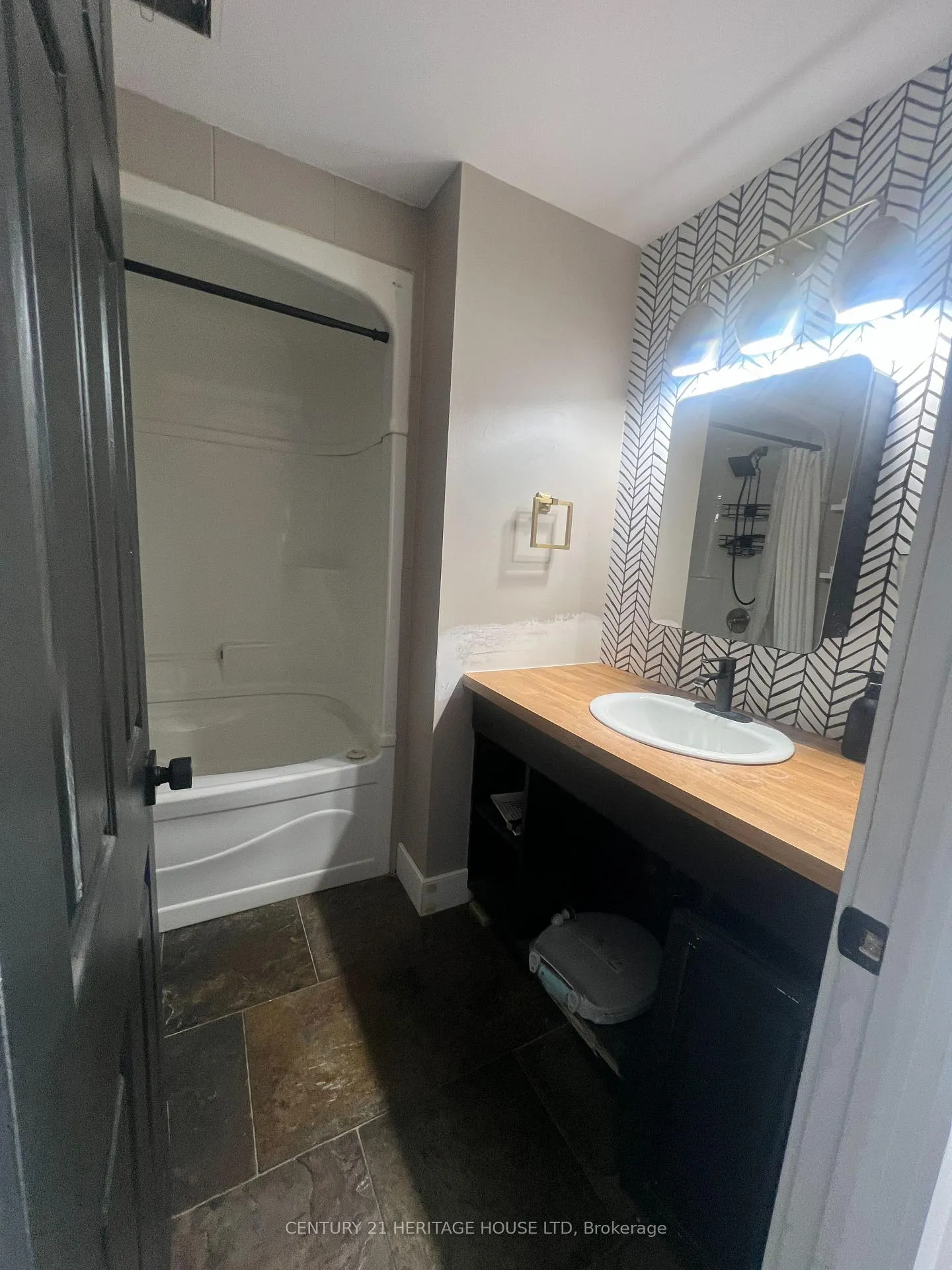 Photo 36 of Unit 43, 160 Rittenhouse Road, Kitchener, Country Hills West — HOMEH