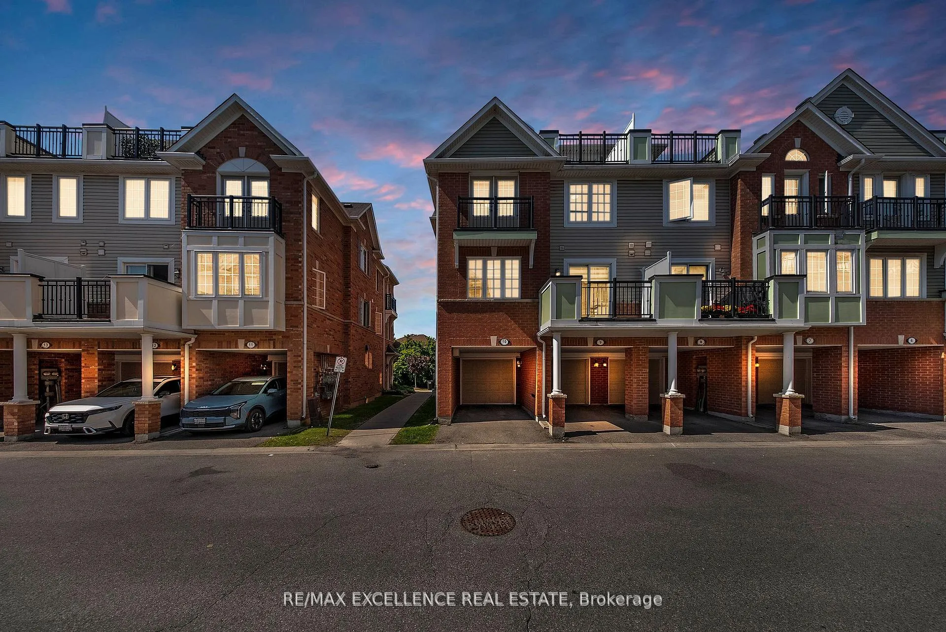 Front of Unit 10, 2614 Dashwood Drive