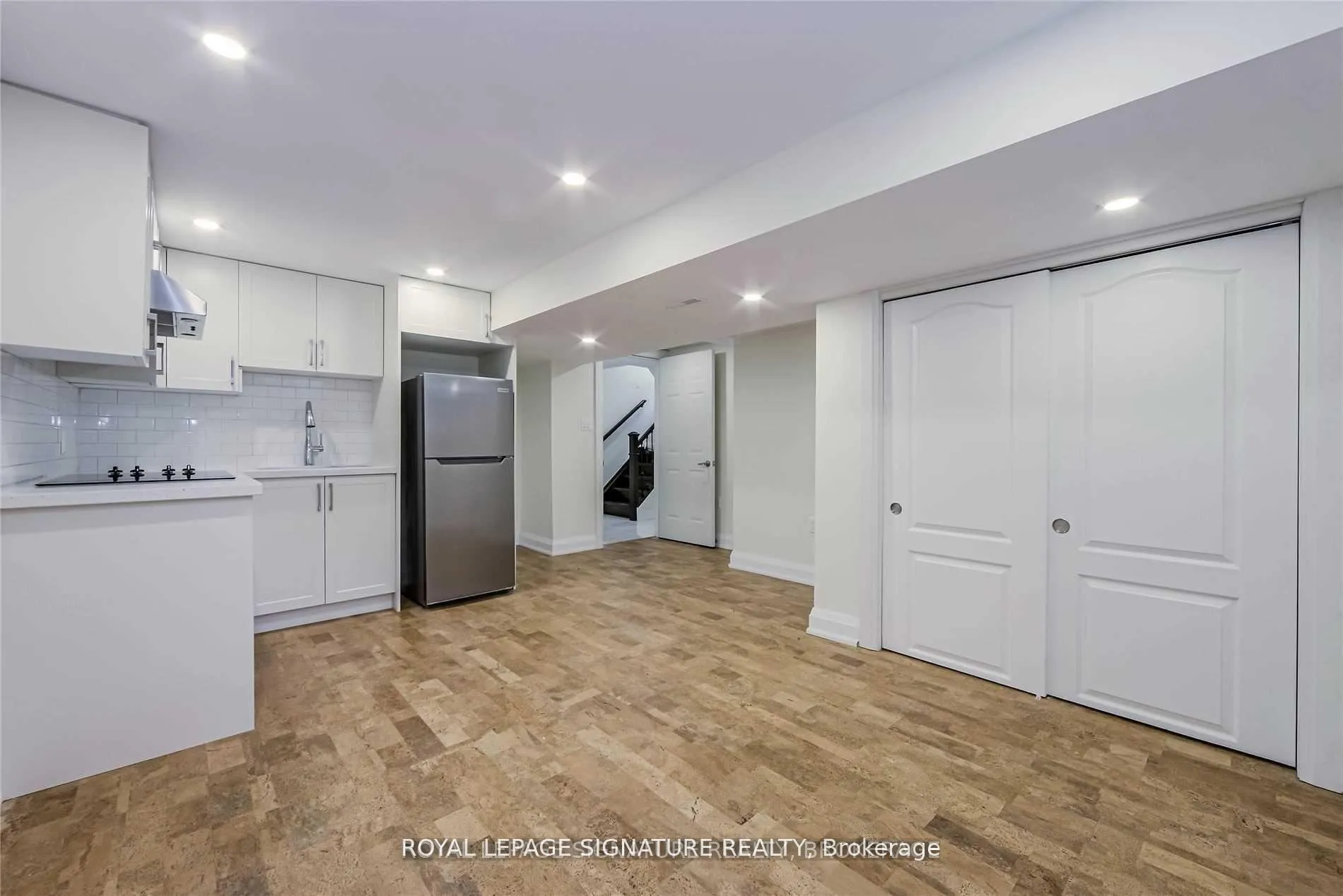 Photo 3 of 91 Tamarack Drive, Markham, Aileen-Willowbrook — HOMEH