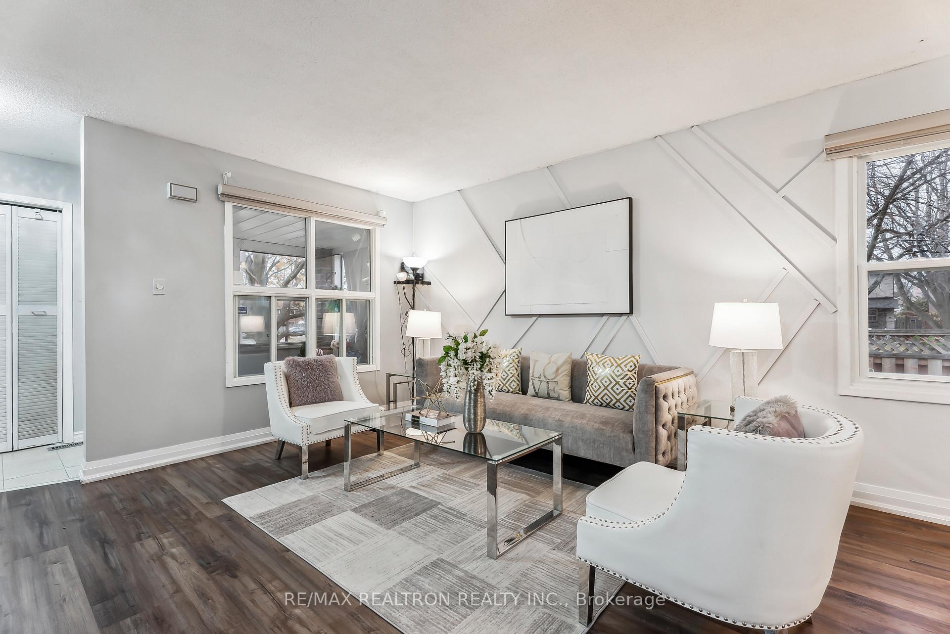 Photo 7 of 2 Brockman Crescent, Ajax, Central West — HOMEH