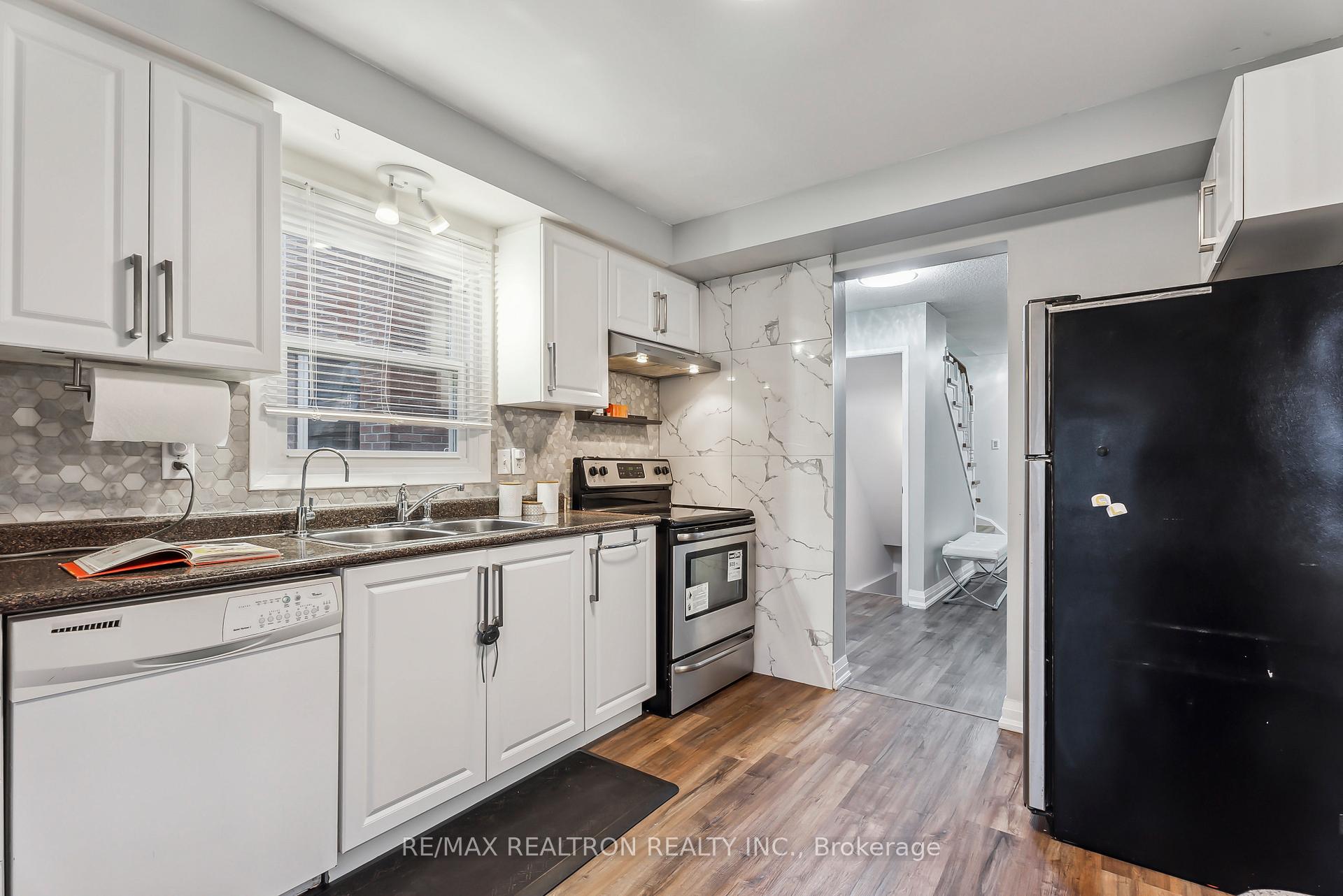 Photo 10 of 2 Brockman Crescent, Ajax, Central West — HOMEH