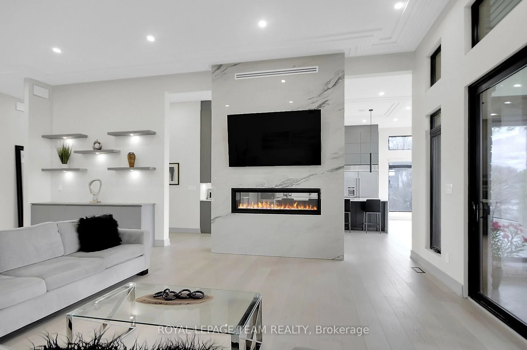 Photo 6 of 6865 Pebble Trail Way, Ottawa, Greely — HOMEH