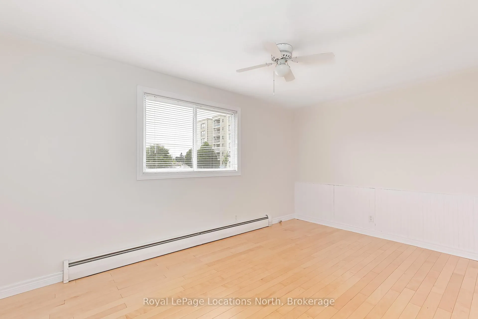 Photo 61 of 594 Oak Street, Collingwood — HOMEH