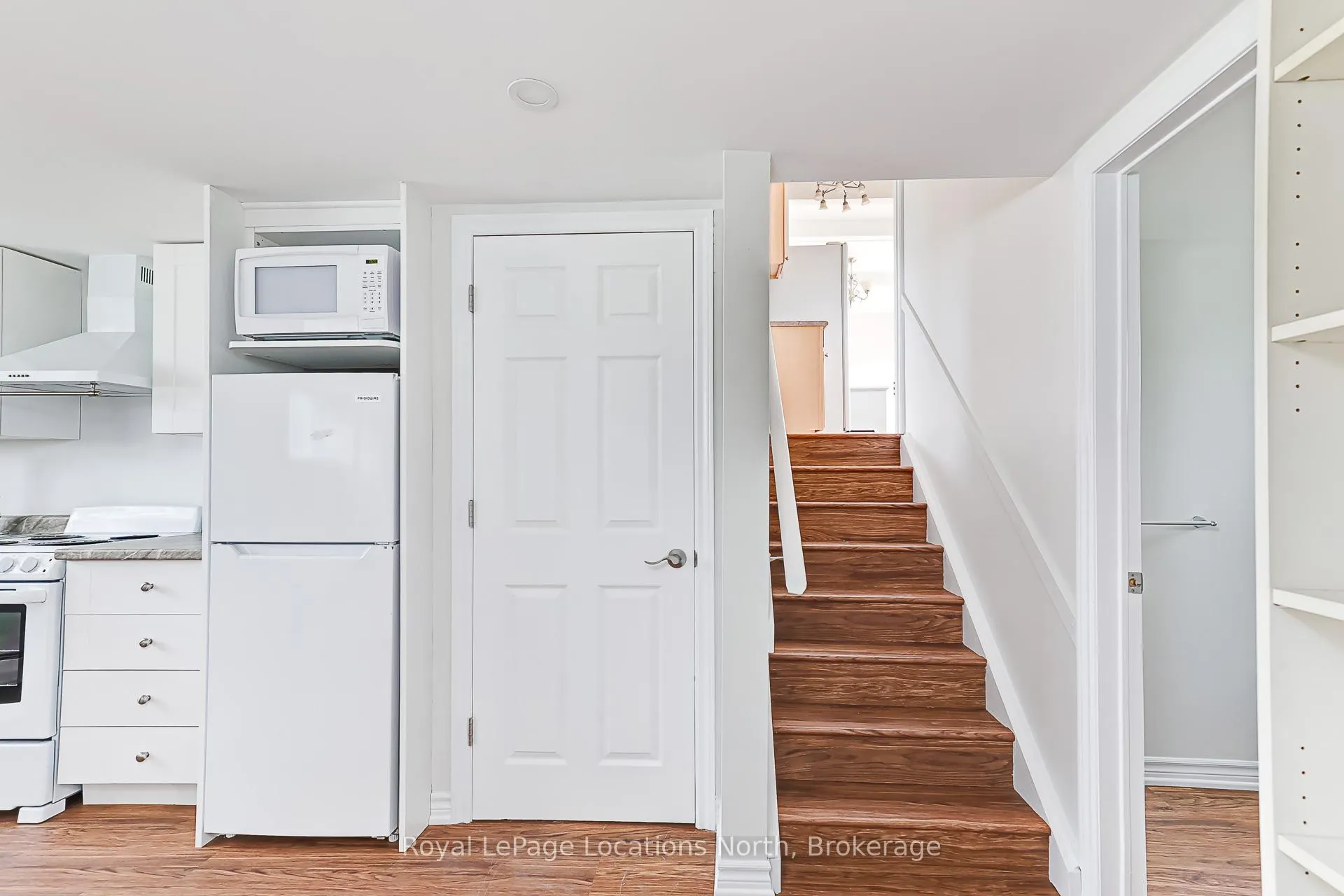 Photo 74 of 594 Oak Street, Collingwood — HOMEH