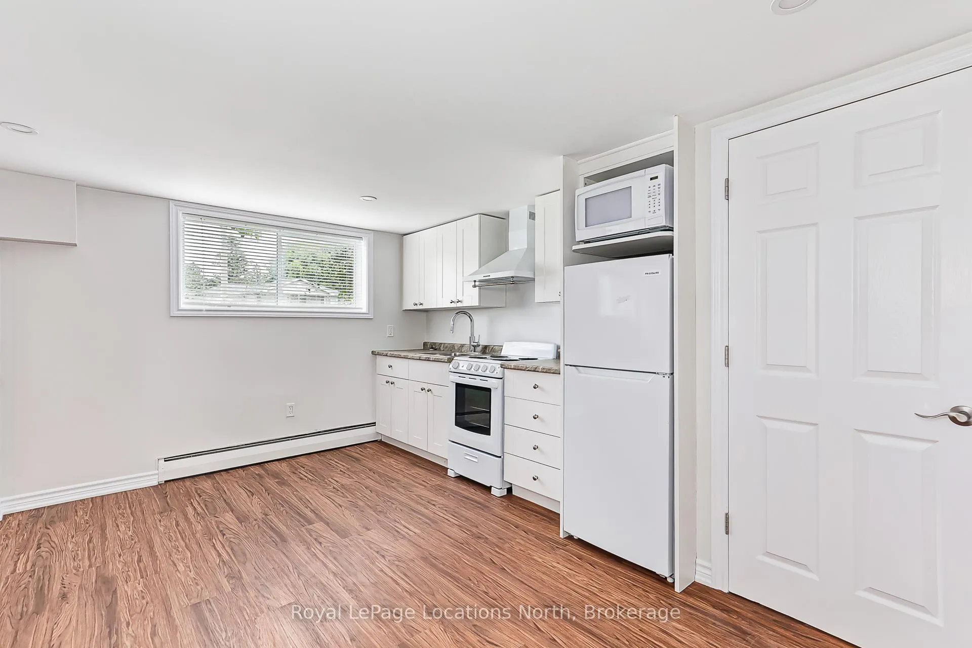 Photo 75 of 594 Oak Street, Collingwood — HOMEH