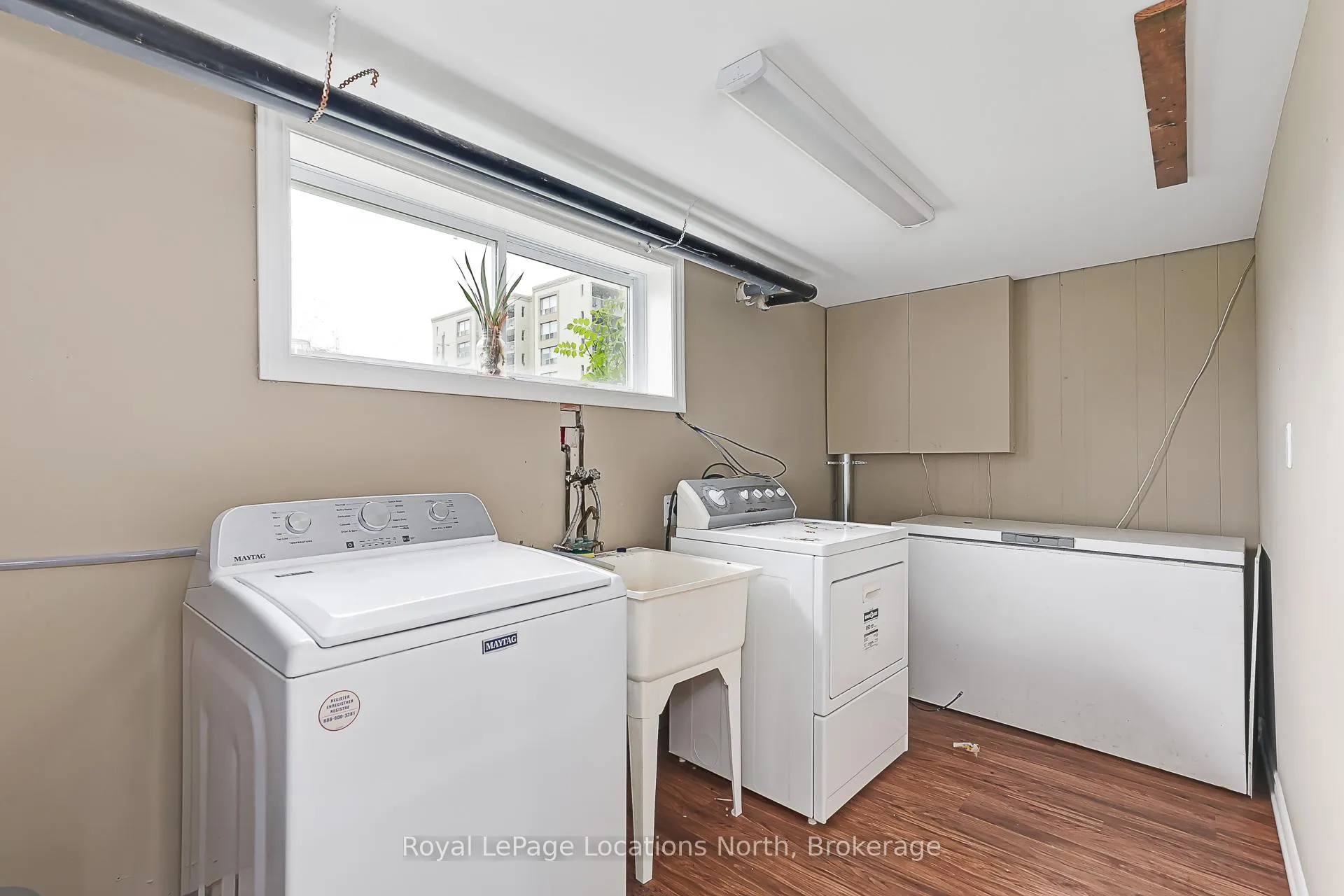 Photo 82 of 594 Oak Street, Collingwood — HOMEH