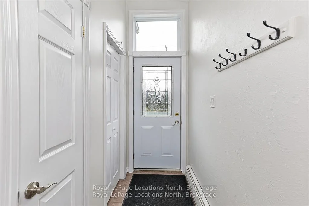 Photo 9 of 594 Oak Street, Collingwood — HOMEH