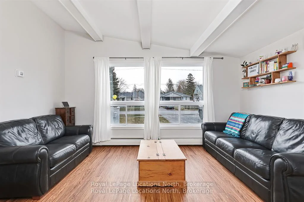 Photo 12 of 594 Oak Street, Collingwood — HOMEH