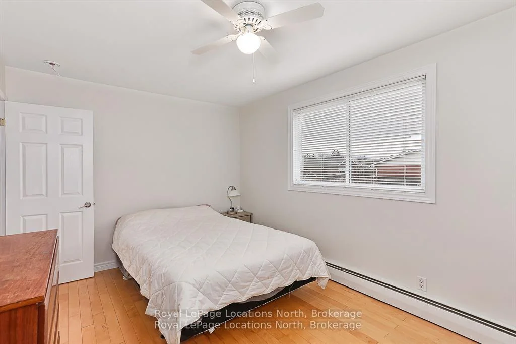 Photo 21 of 594 Oak Street, Collingwood — HOMEH