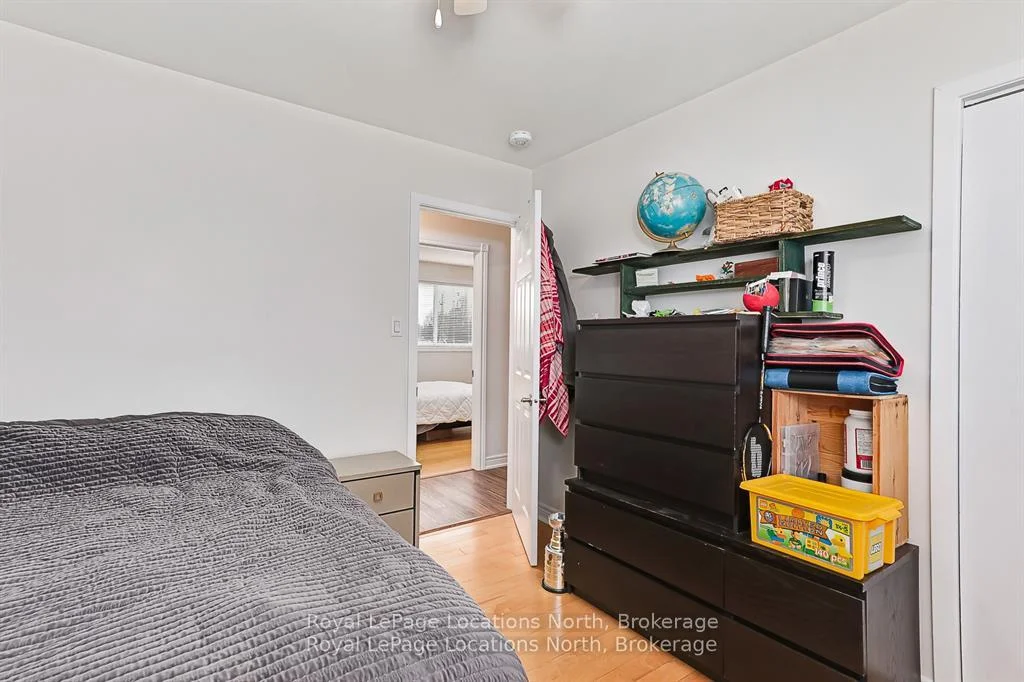Photo 23 of 594 Oak Street, Collingwood — HOMEH