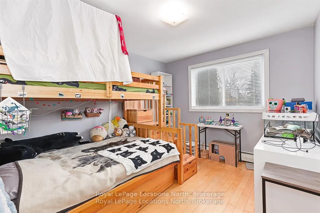 Photo 24 of 594 Oak Street, Collingwood — HOMEH