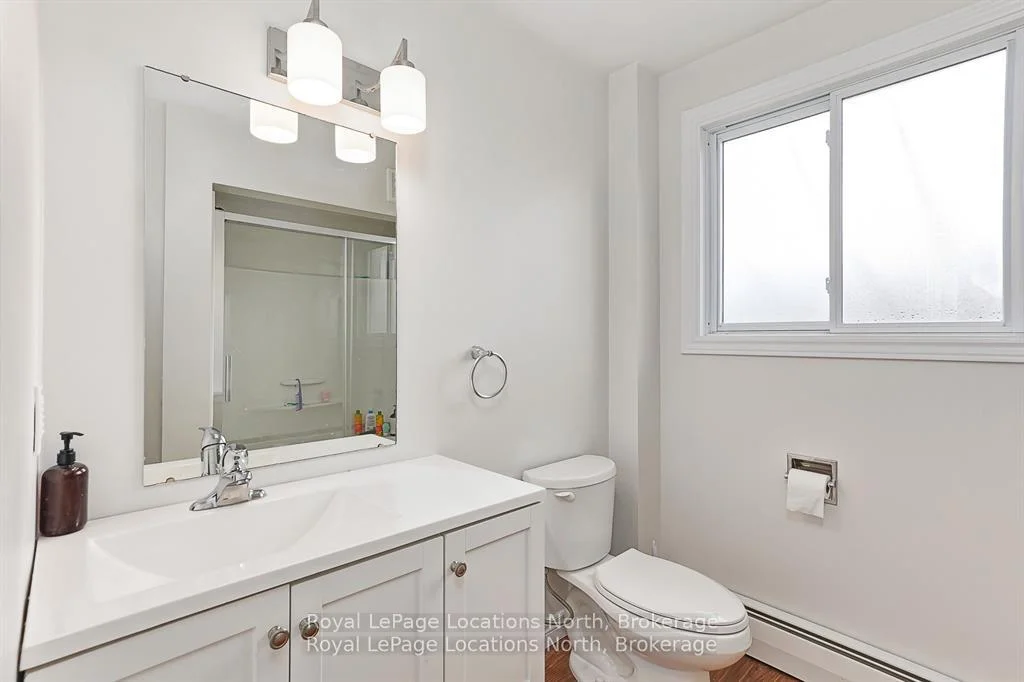 Photo 27 of 594 Oak Street, Collingwood — HOMEH