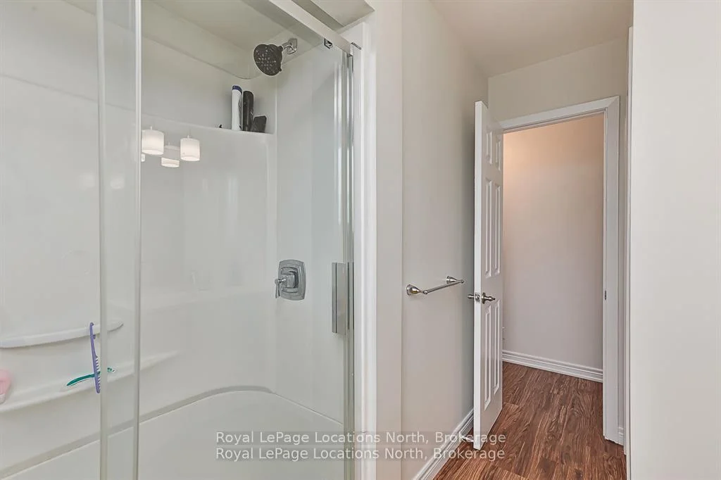 Photo 28 of 594 Oak Street, Collingwood — HOMEH