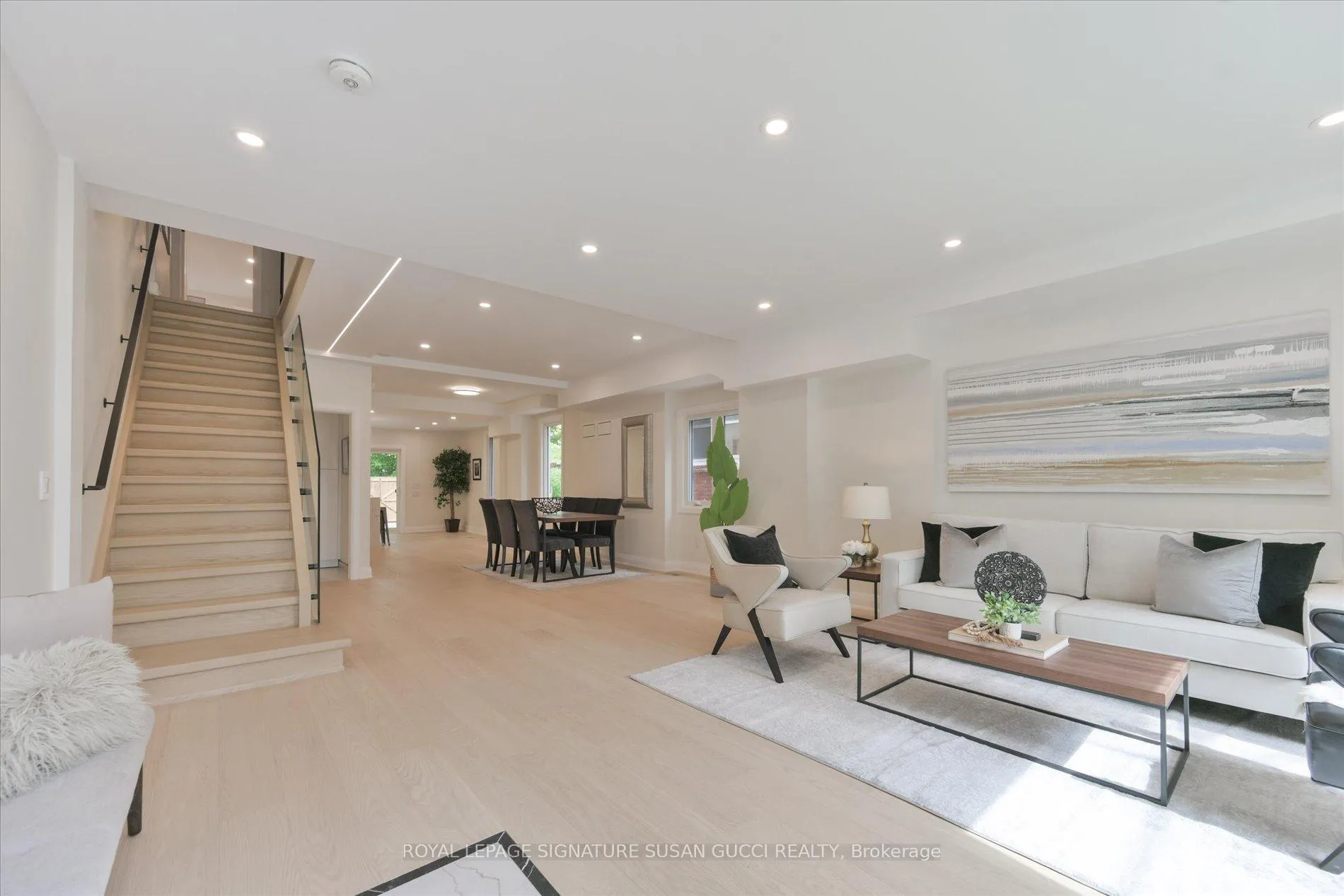 Photo 6 of 99 Chisholm Avenue, Toronto, Woodbine-Lumsden — HOMEH