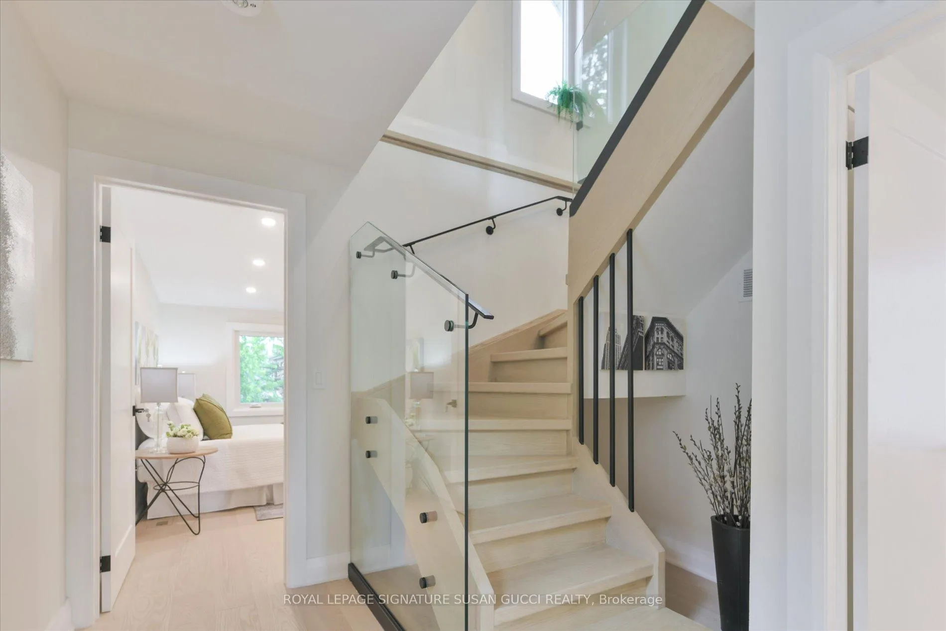 Photo 15 of 99 Chisholm Avenue, Toronto, Woodbine-Lumsden — HOMEH