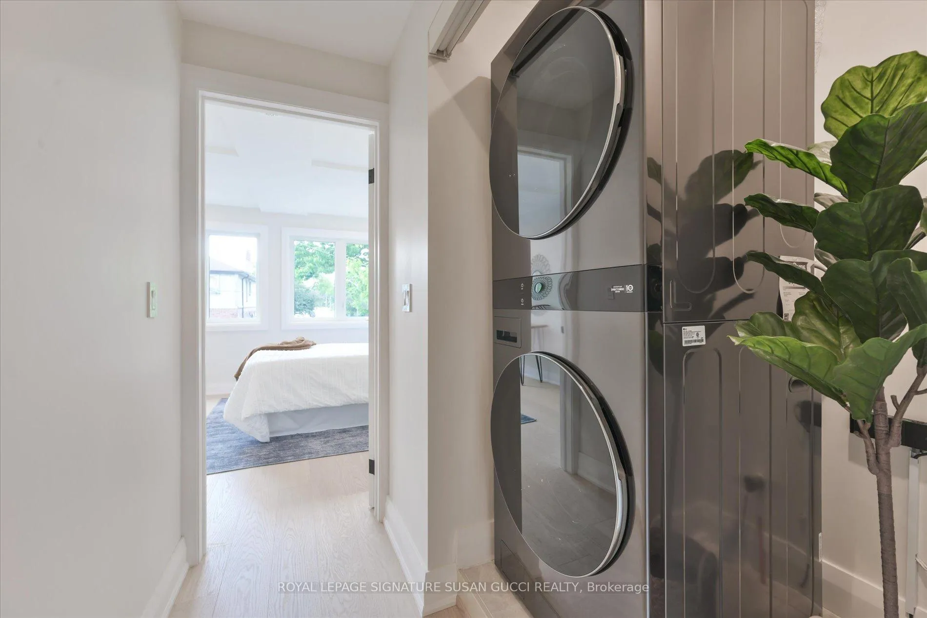 Photo 23 of 99 Chisholm Avenue, Toronto, Woodbine-Lumsden — HOMEH