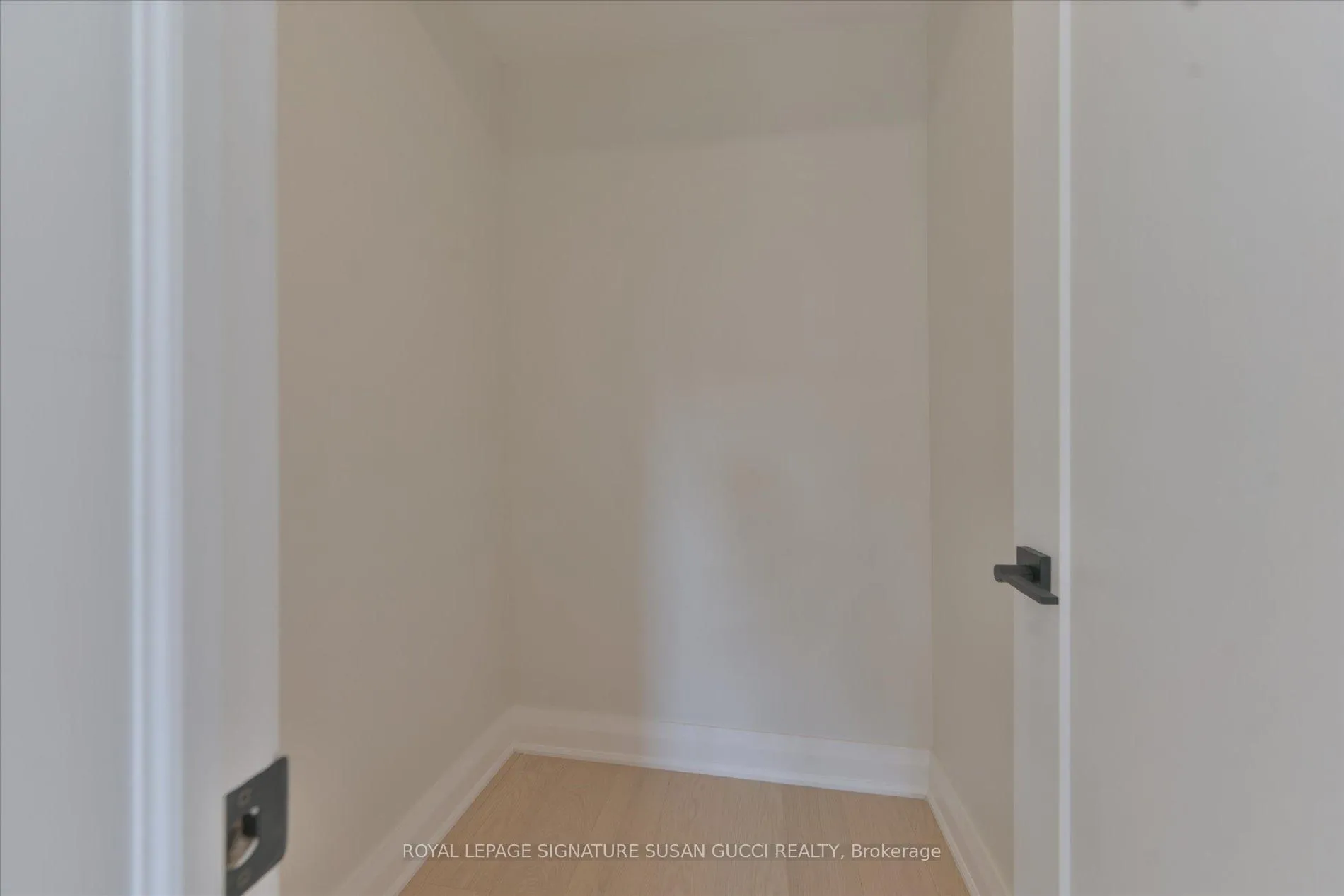 Photo 26 of 99 Chisholm Avenue, Toronto, Woodbine-Lumsden — HOMEH