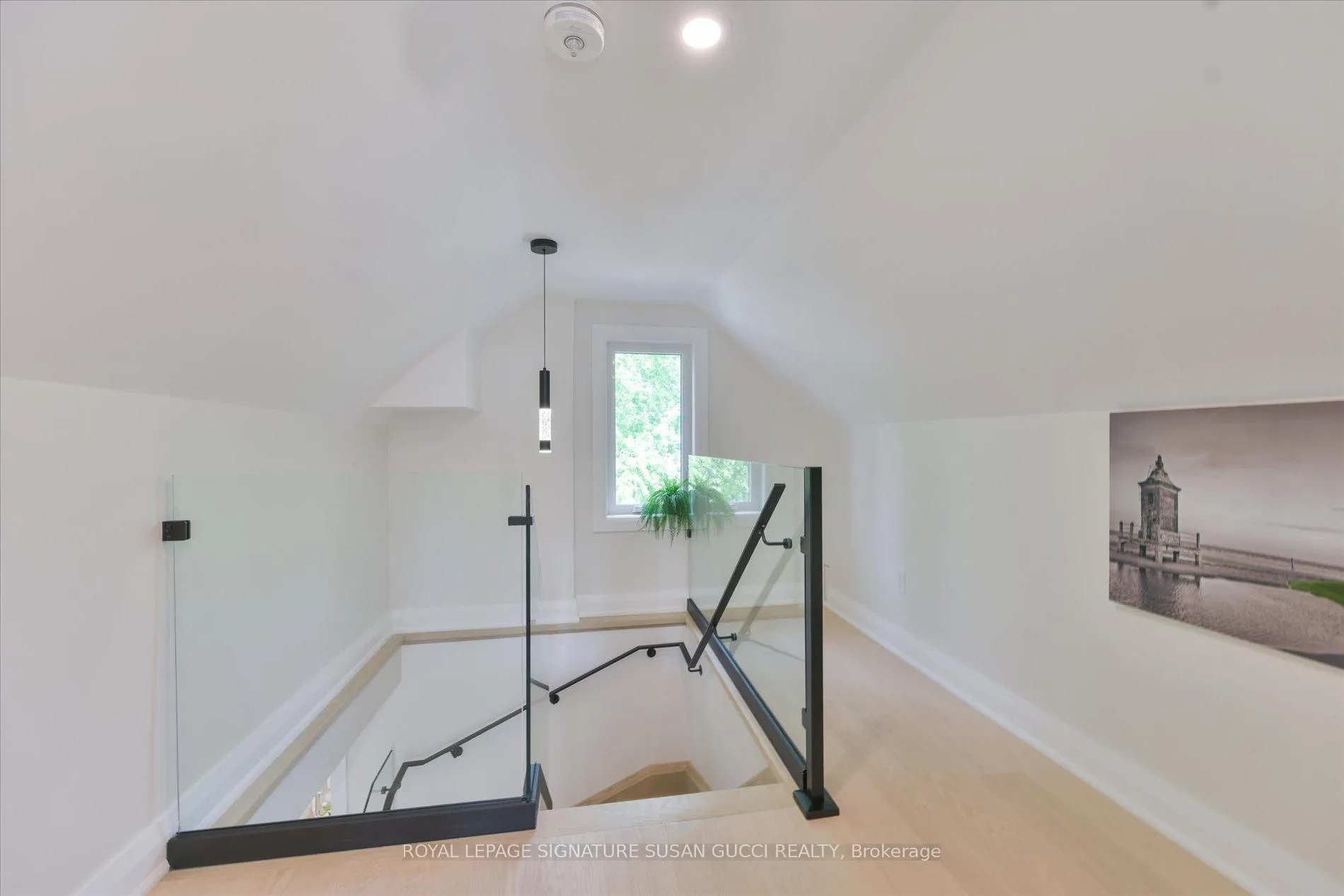 Photo 31 of 99 Chisholm Avenue, Toronto, Woodbine-Lumsden — HOMEH
