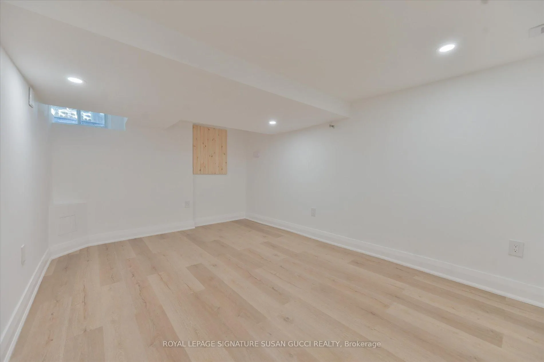 Photo 35 of 99 Chisholm Avenue, Toronto, Woodbine-Lumsden — HOMEH