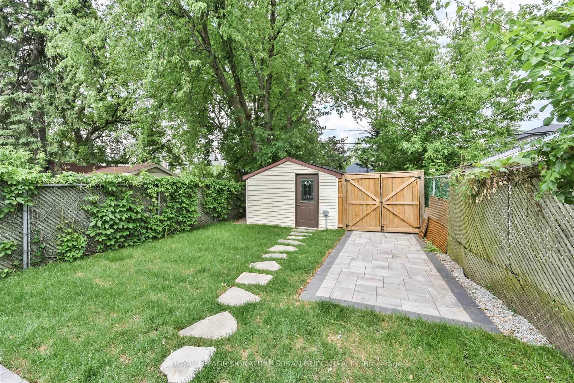 Photo 37 of 99 Chisholm Avenue, Toronto, Woodbine-Lumsden — HOMEH