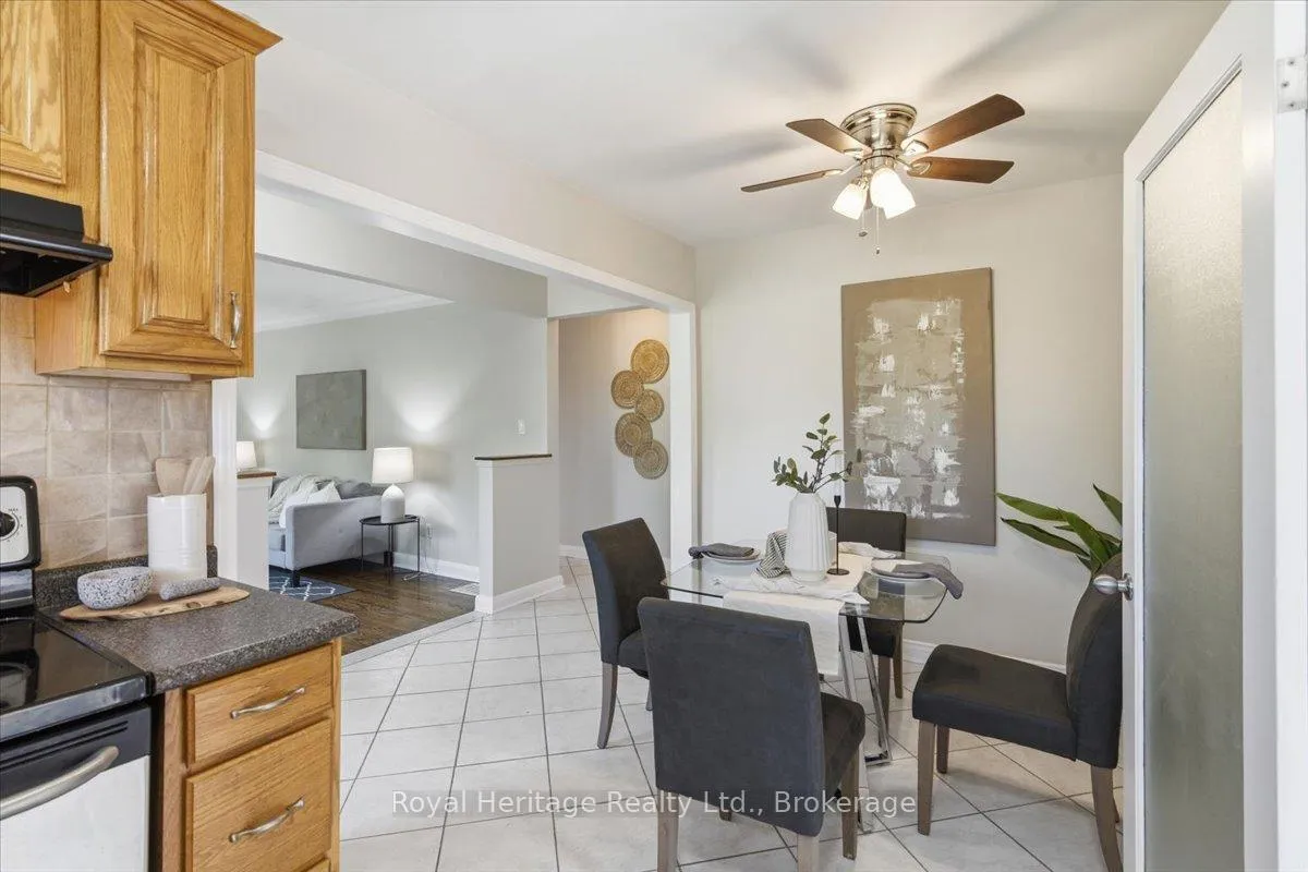 Photo 10 of 413 Elizabeth Street, Oshawa, McLaughlin — HOMEH