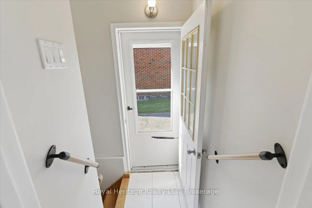 Photo 25 of 413 Elizabeth Street, Oshawa, McLaughlin — HOMEH