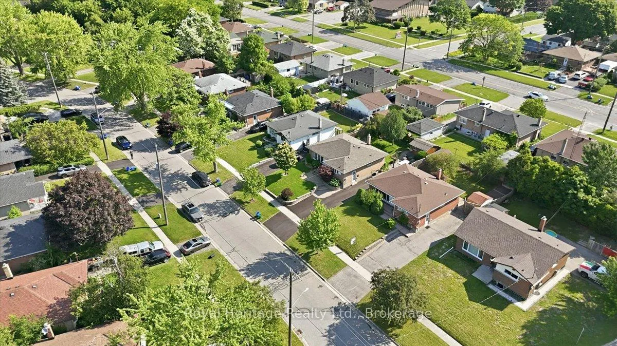 Photo 44 of 413 Elizabeth Street, Oshawa, McLaughlin — HOMEH