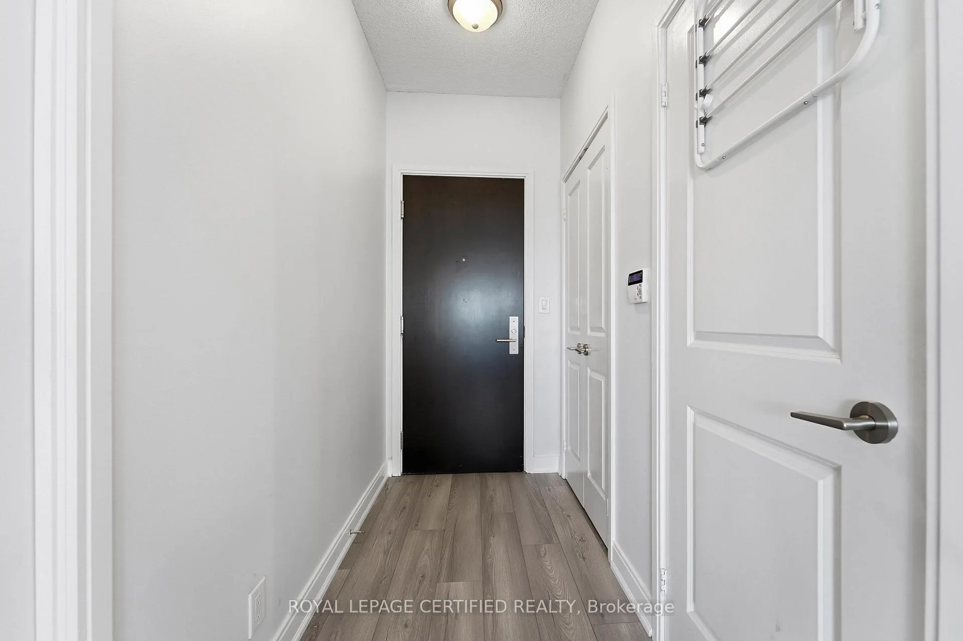 Photo 2 of Unit 609, 50 Absolute Avenue, Mississauga, City Centre — HOMEH