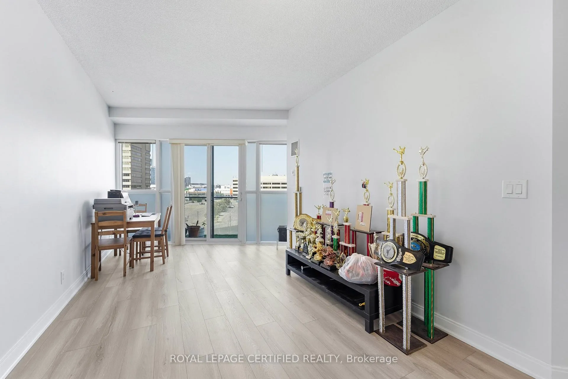 Photo 7 of Unit 609, 50 Absolute Avenue, Mississauga, City Centre — HOMEH
