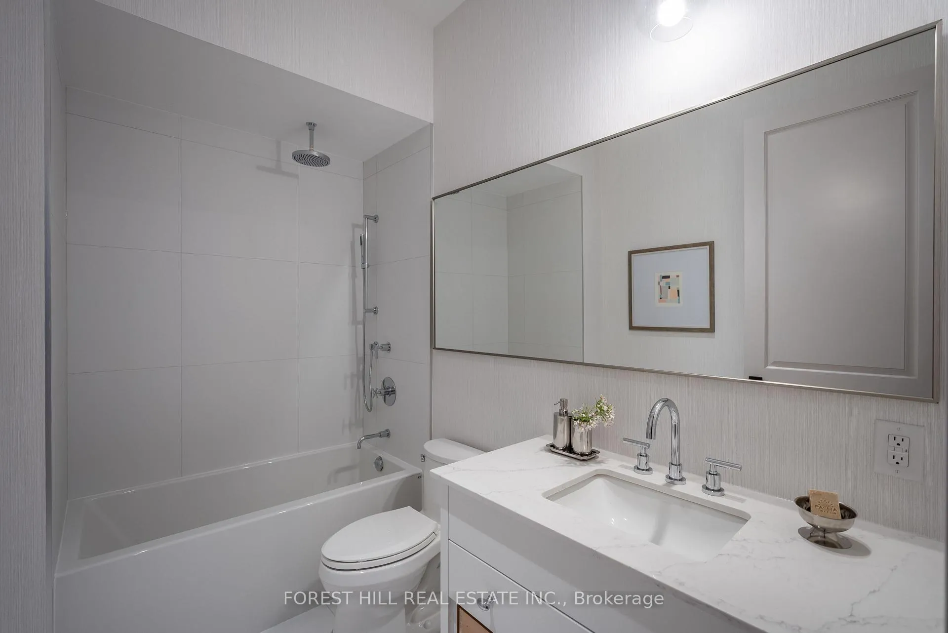Photo 8 of Unit 1A, 2010 Bathurst Street, Toronto, Humewood-Cedarvale — HOMEH