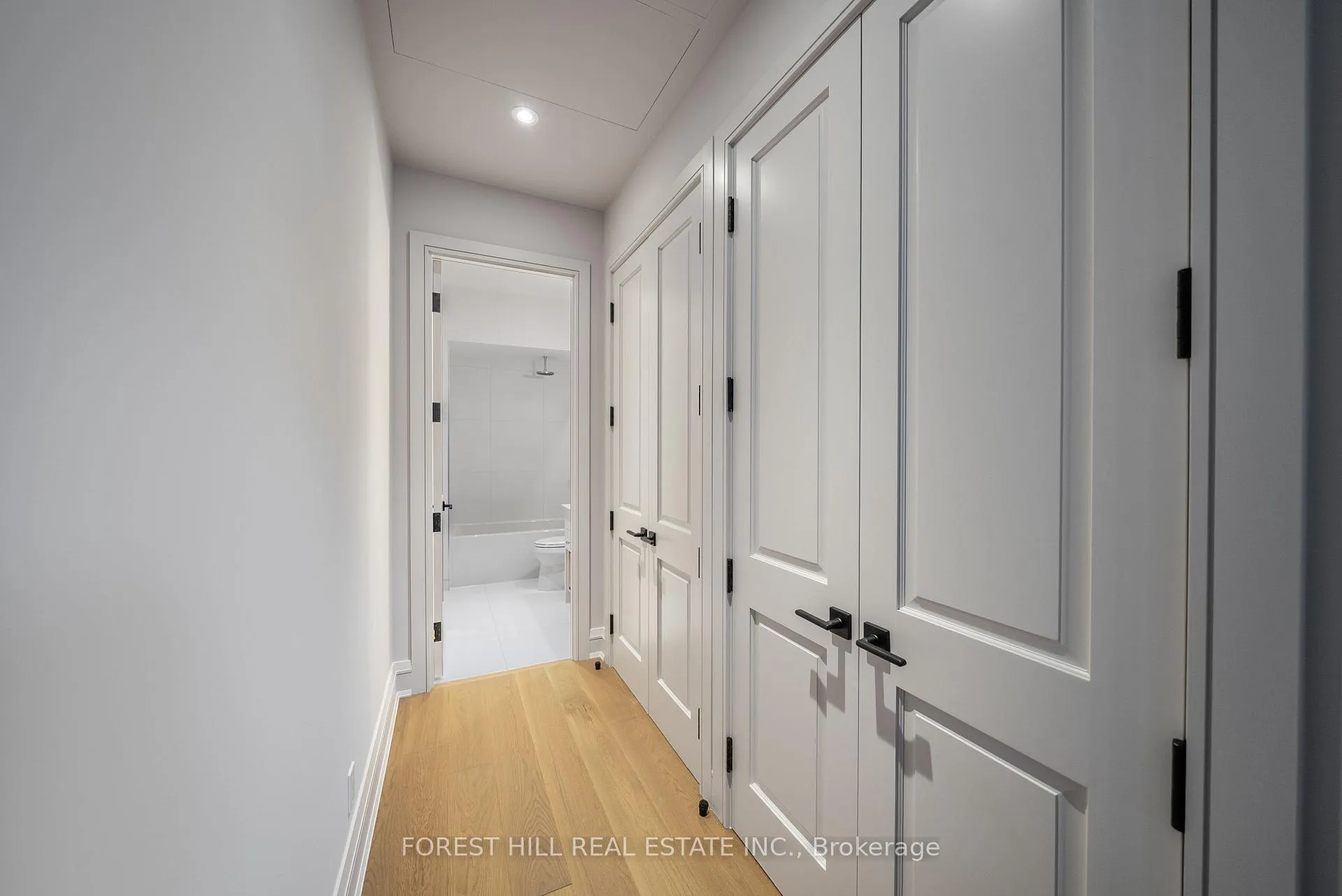 Photo 9 of Unit 1A, 2010 Bathurst Street, Toronto, Humewood-Cedarvale — HOMEH