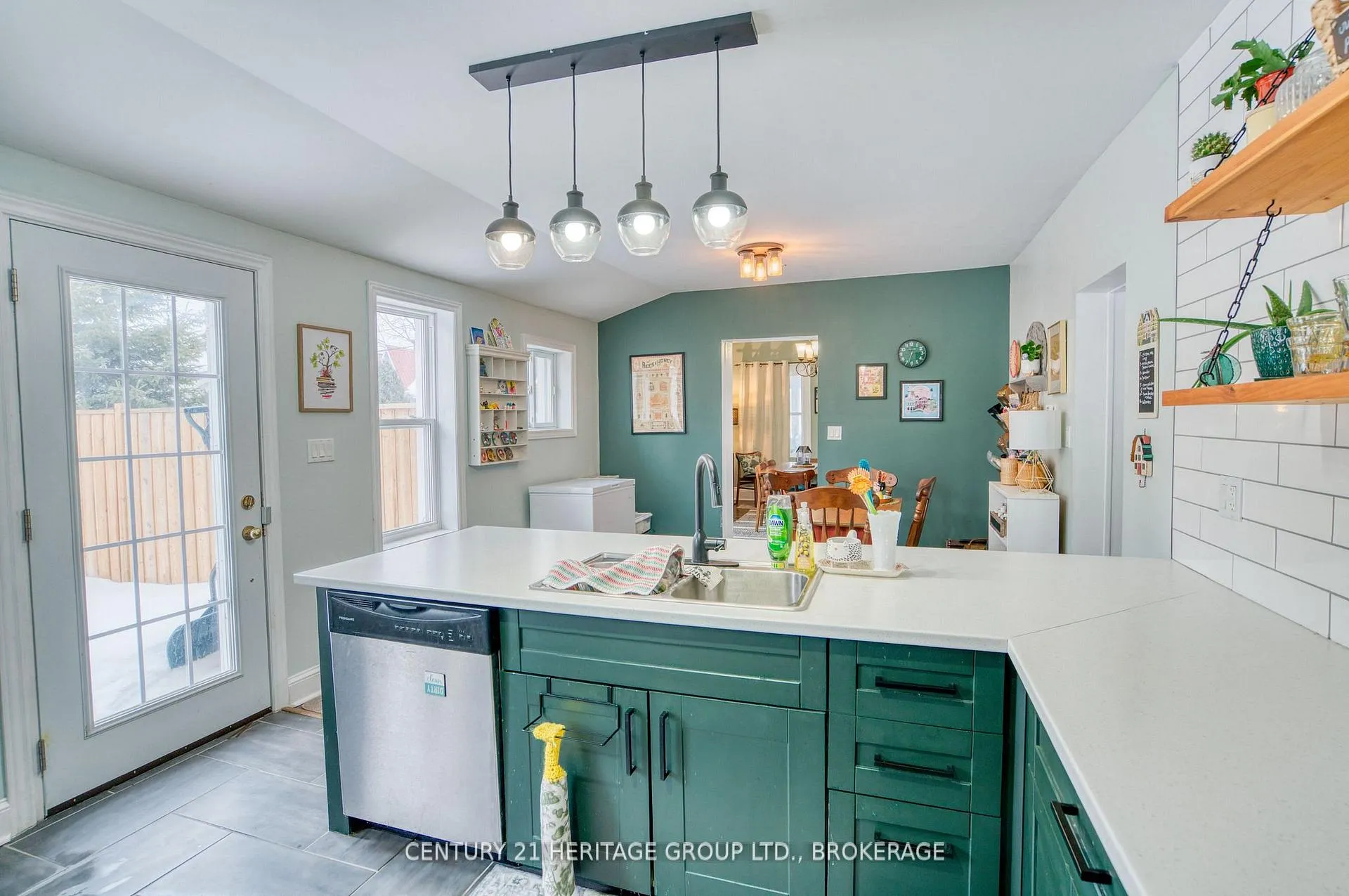 Photo 25 of 75 Robert Street, Greater Napanee, Greater Napanee — HOMEH