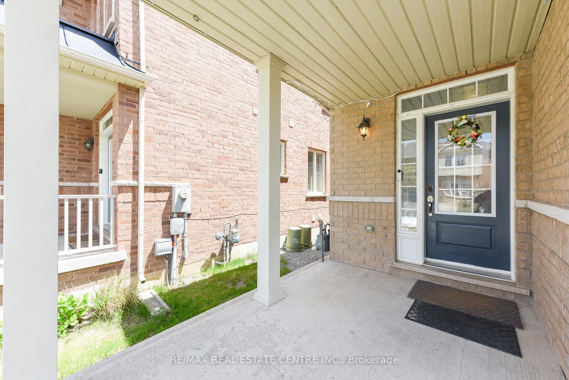Photo 3 of 682 Megson Terrace, Milton, Willmott — HOMEH