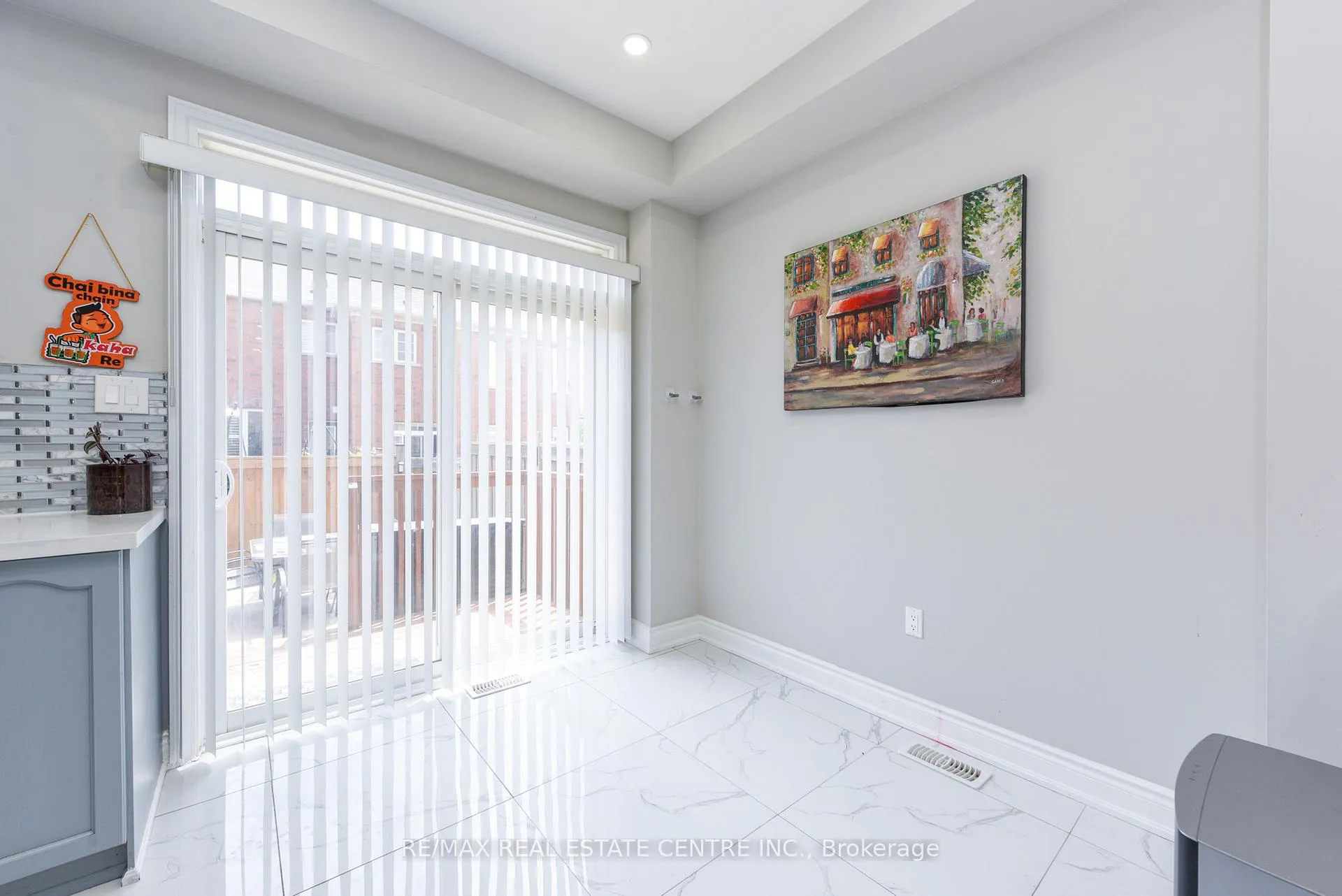 Photo 15 of 682 Megson Terrace, Milton, Willmott — HOMEH