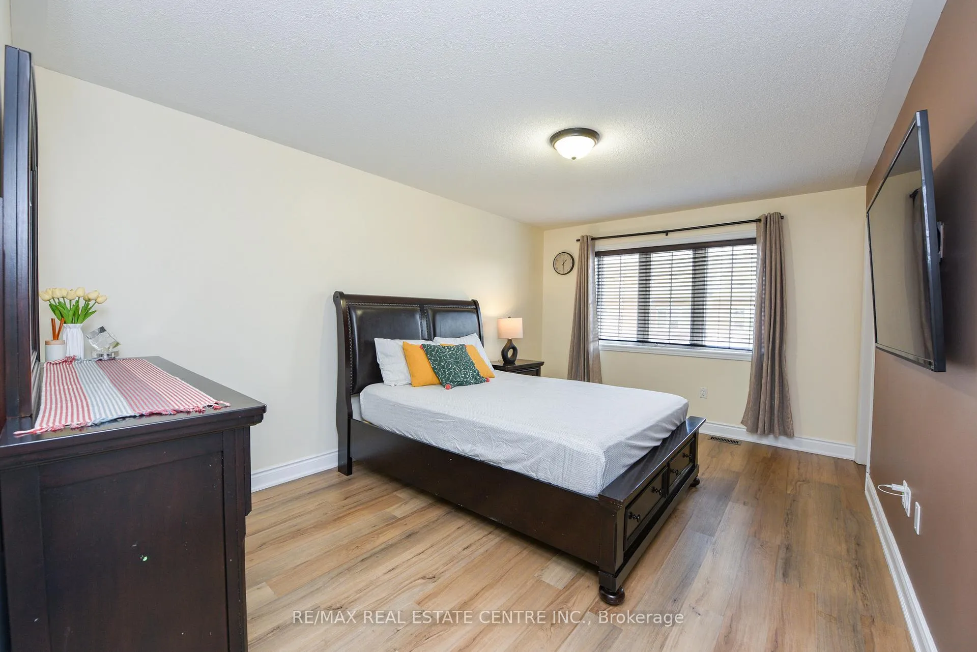 Photo 18 of 682 Megson Terrace, Milton, Willmott — HOMEH